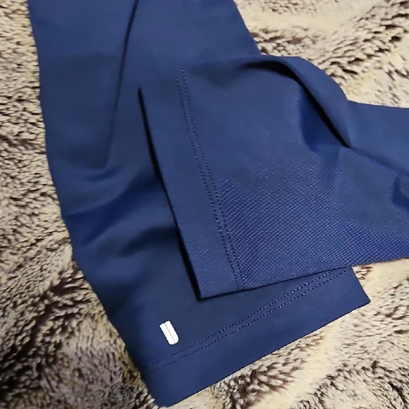 NOBULL Size Small Navy Cropped Leggings - Picture 6 of 10